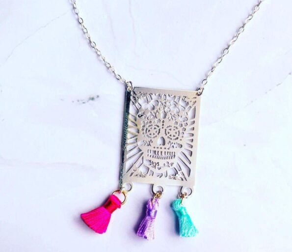 Collar de Papel Picado