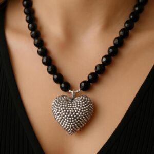 Collar de corazón texturizado